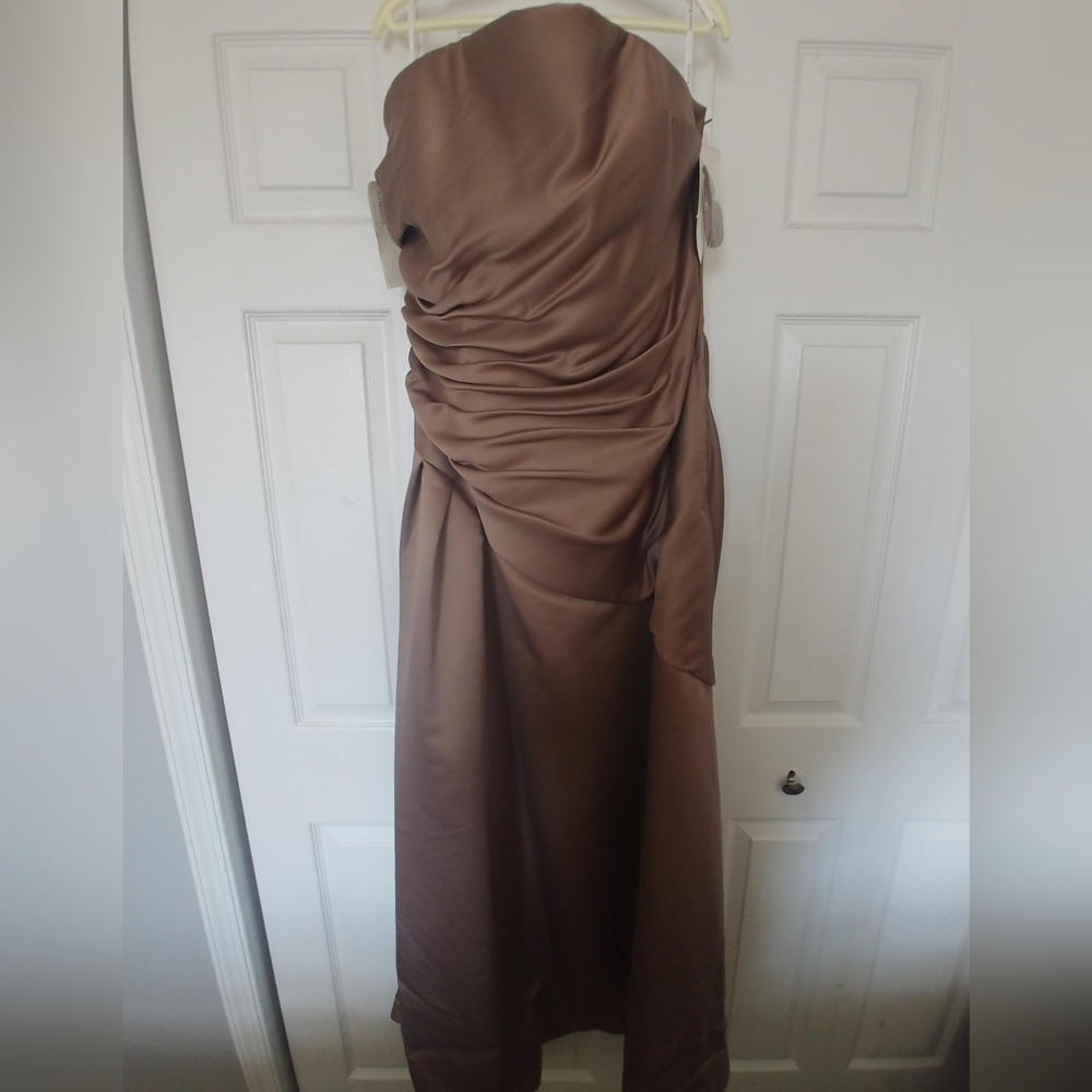 Saison Blanche Bridesmaid/Prom Gown New! Light Brown (Caramel)